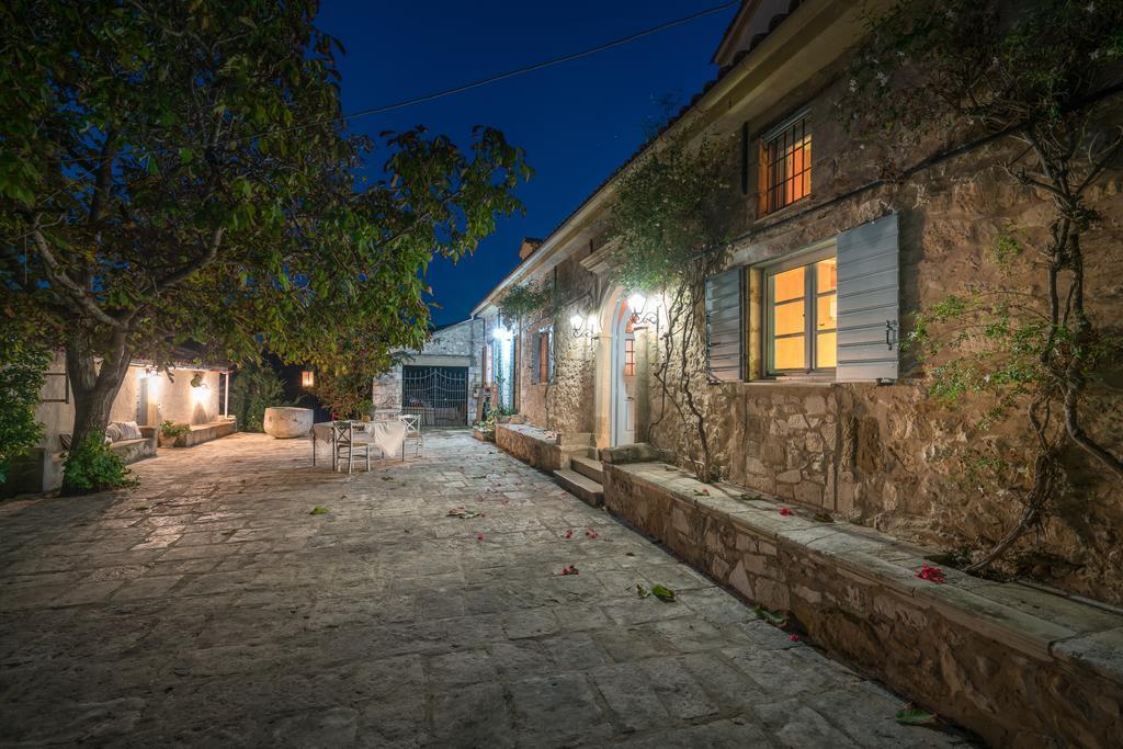 Bratis Holiday Home Kalithéa Kültér fotó